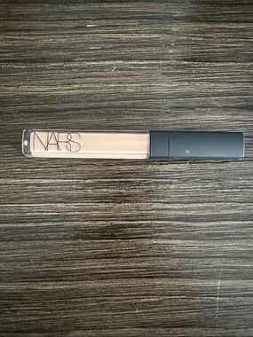 NARS Radiant Creamy Concealer – Warm Beige